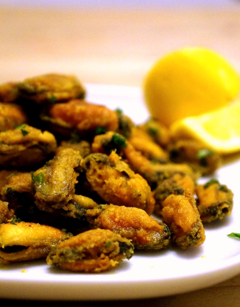 Fried Mussels with a hint of spice! Fried Mussels Recipe