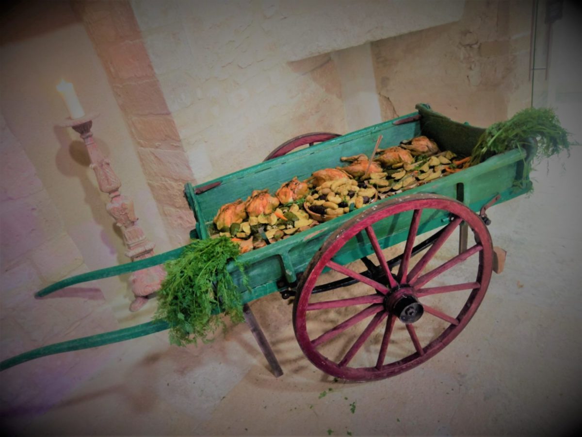 25 chickens cooked in hay for our faux french market - by Theo