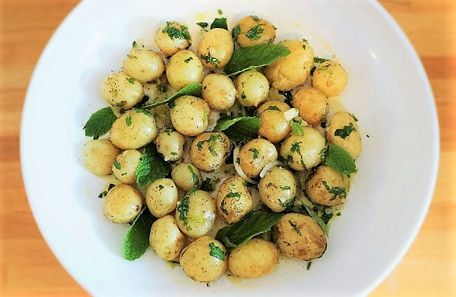 Greek Potato Salad – how to make potato salad Greek style!