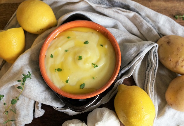 Skordalia – Greek Mashed Potato and Garlic Dip | Garlic Mashed Potatoes